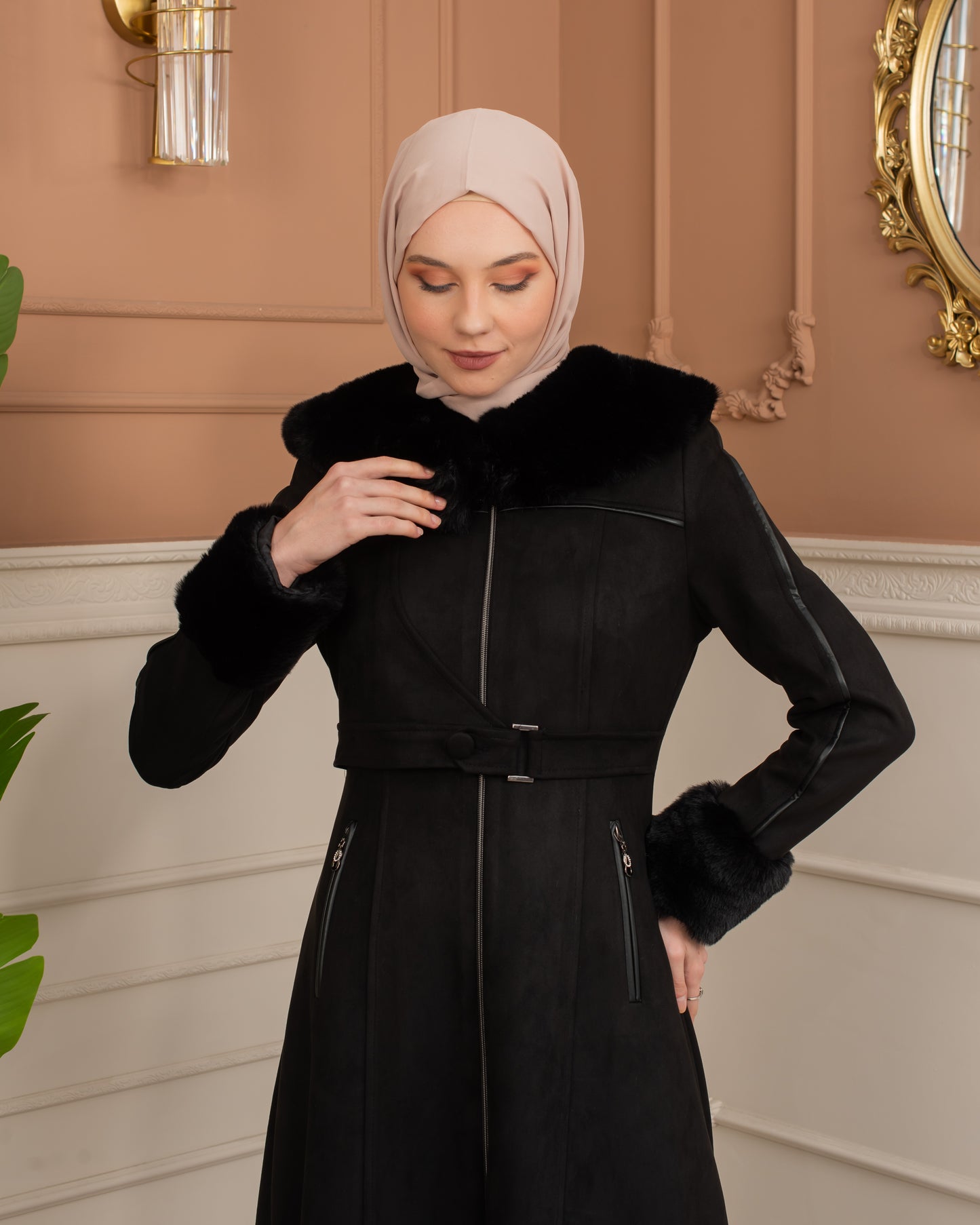 Damen Wildleder-Mantel mit Pelzfutter und Voll-Kabischon 1367 - Schwarz