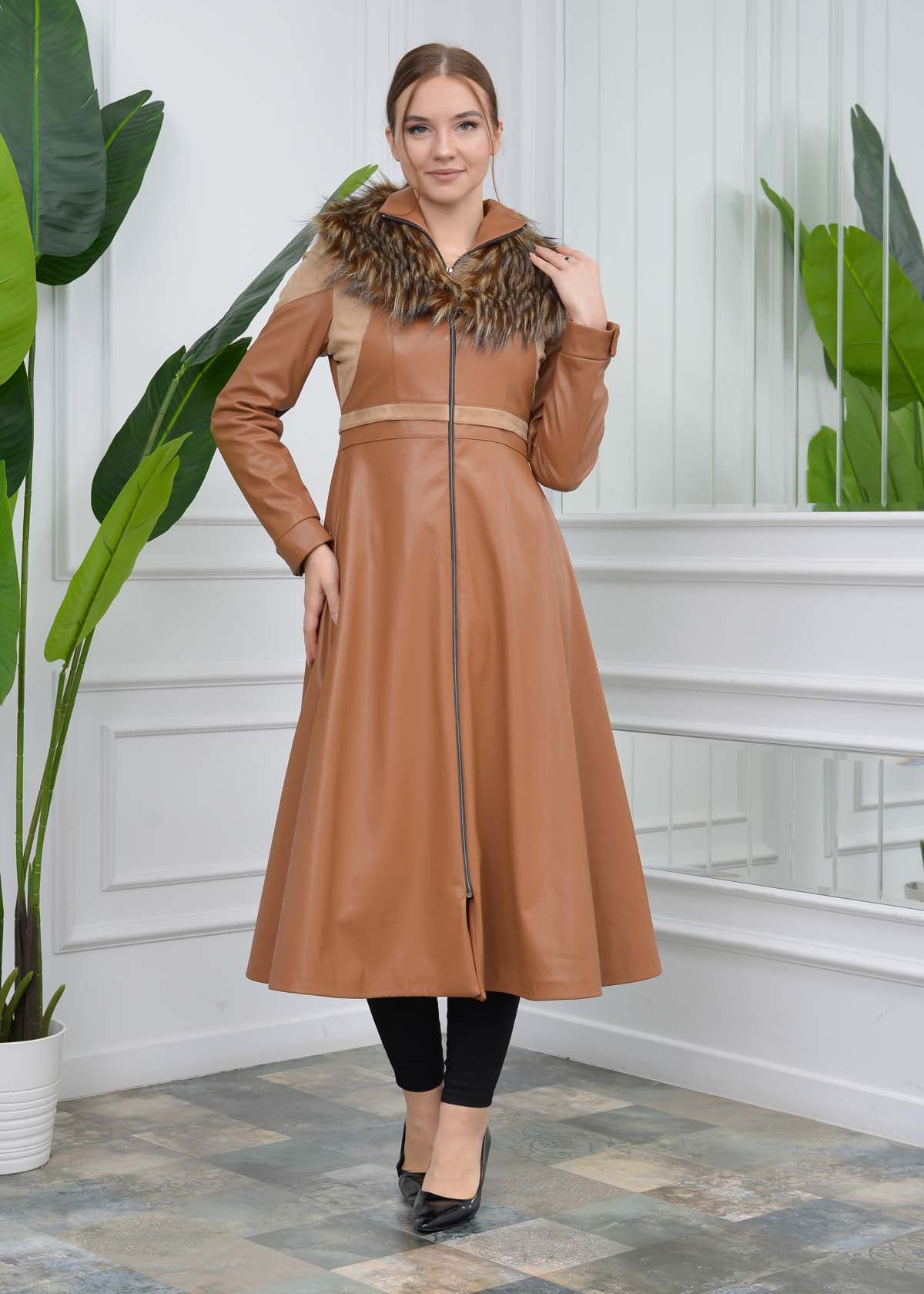 Eleganter Leder-Trenchcoat mit Fellfutter 1310 - Beige