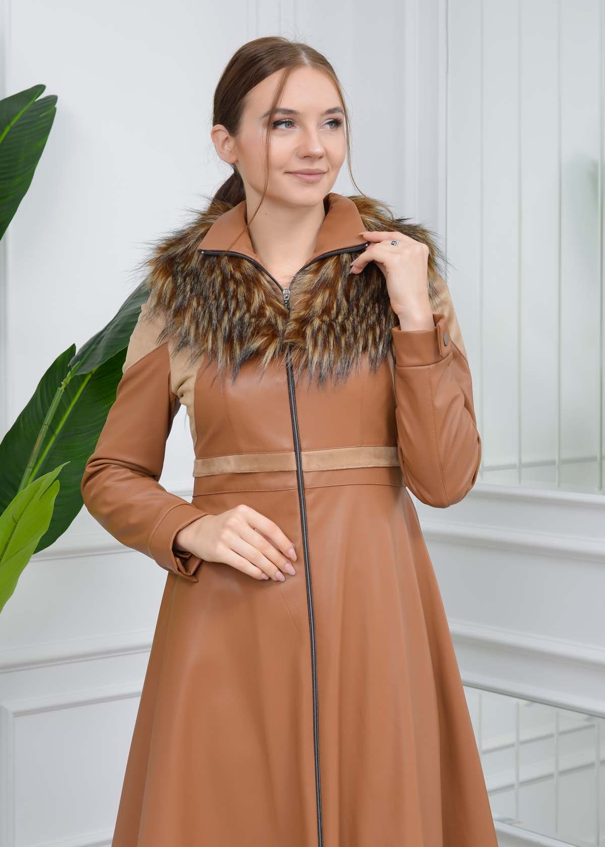 Eleganter Leder-Trenchcoat mit Fellfutter 1310 - Beige