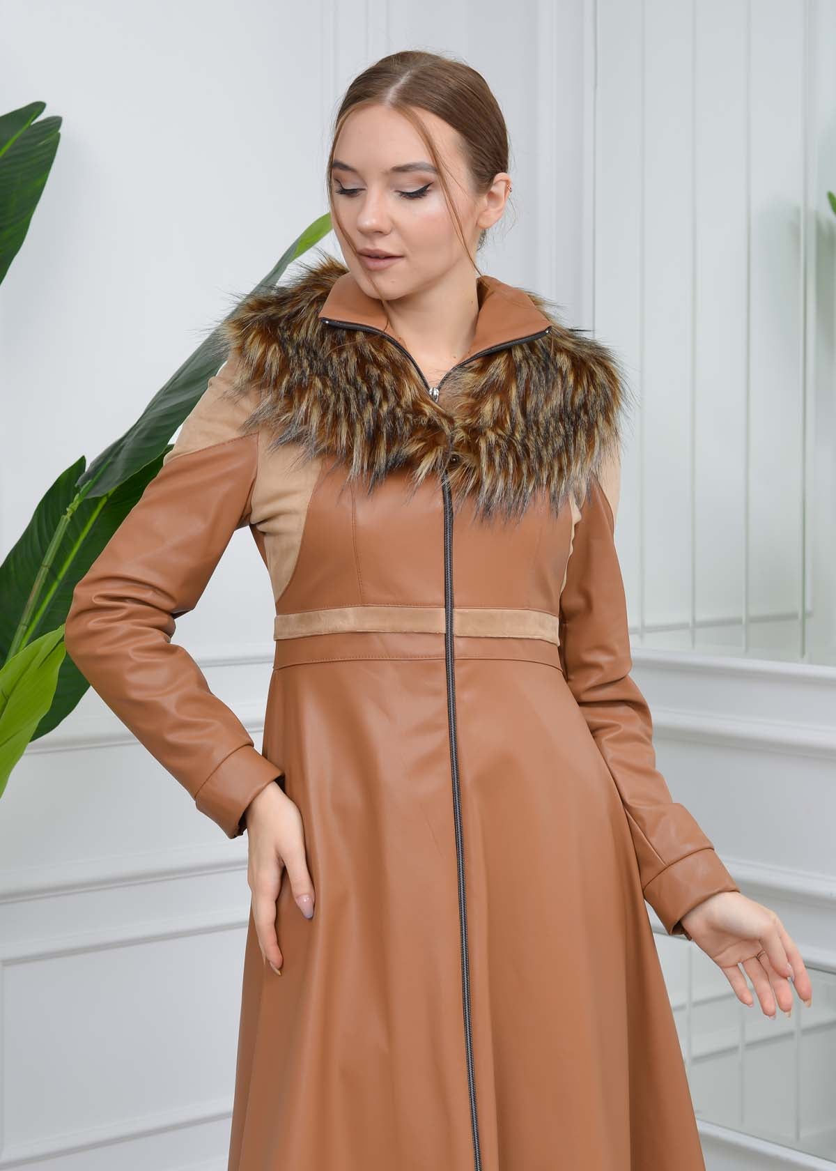 Eleganter Leder-Trenchcoat mit Fellfutter 1310 - Beige