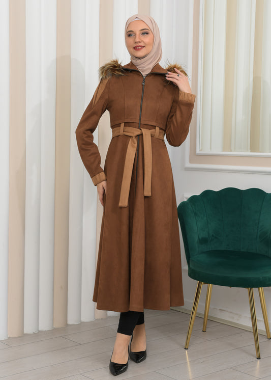 Langer Wildledermantel mit Pelzkapuze 1341 - Cognac