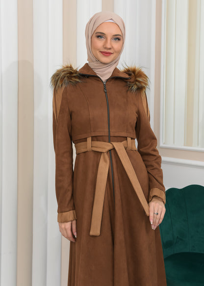 Langer Wildledermantel mit Pelzkapuze 1341 - Cognac