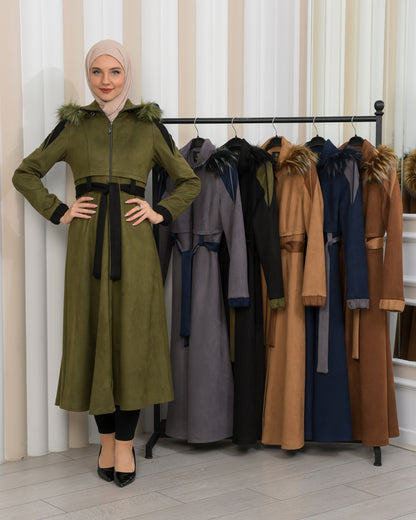 Langer Wildledermantel mit Pelzkapuze 1341 - Khaki