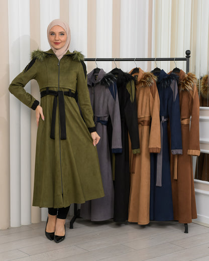 Langer Wildledermantel mit Pelzkapuze 1341 - Khaki
