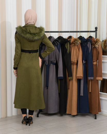 Langer Wildledermantel mit Pelzkapuze 1341 - Khaki