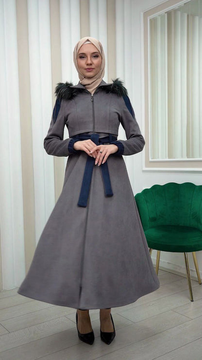 Langer Wildledermantel mit Pelzkapuze 1341 - Grau