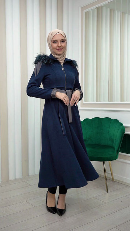 Langer Wildledermantel mit Pelzkapuze 1341 - Dunkelblau