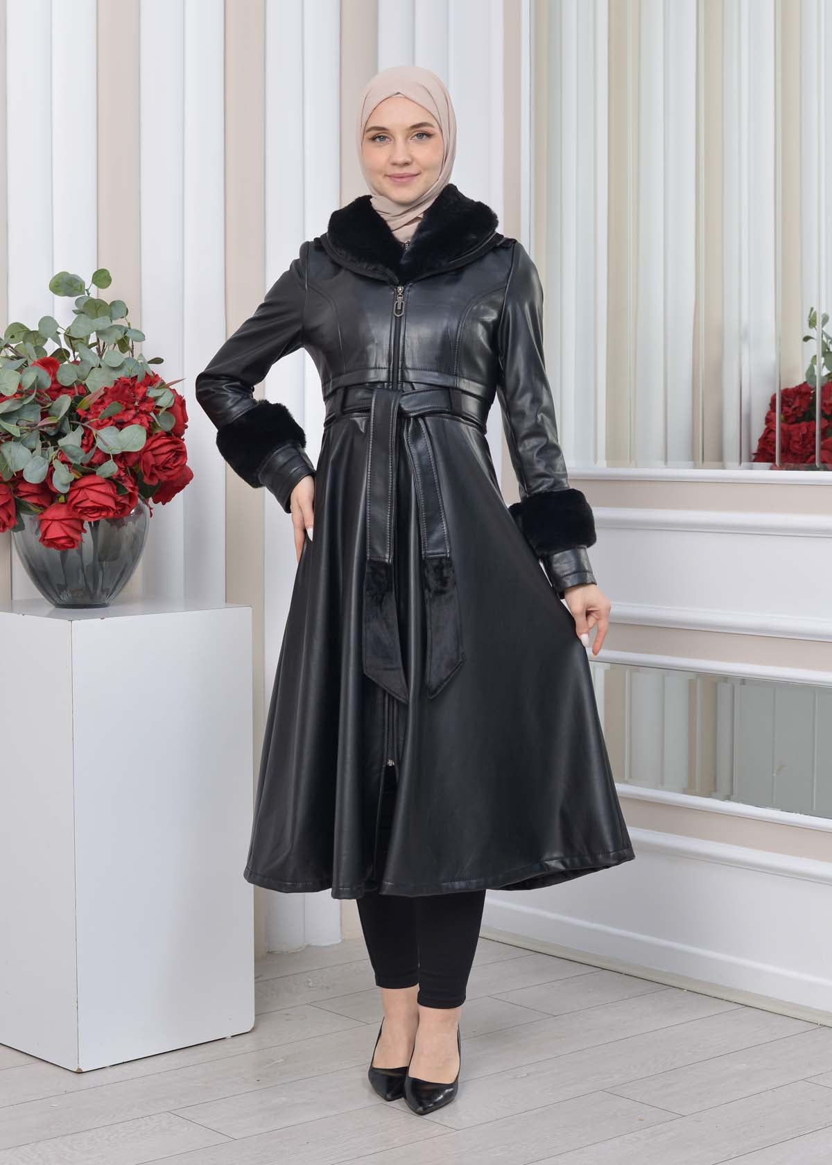Eleganter Double-Cloche Leder-Trenchcoat mit Kaninchenfell-Futter 1350 - Schwarz