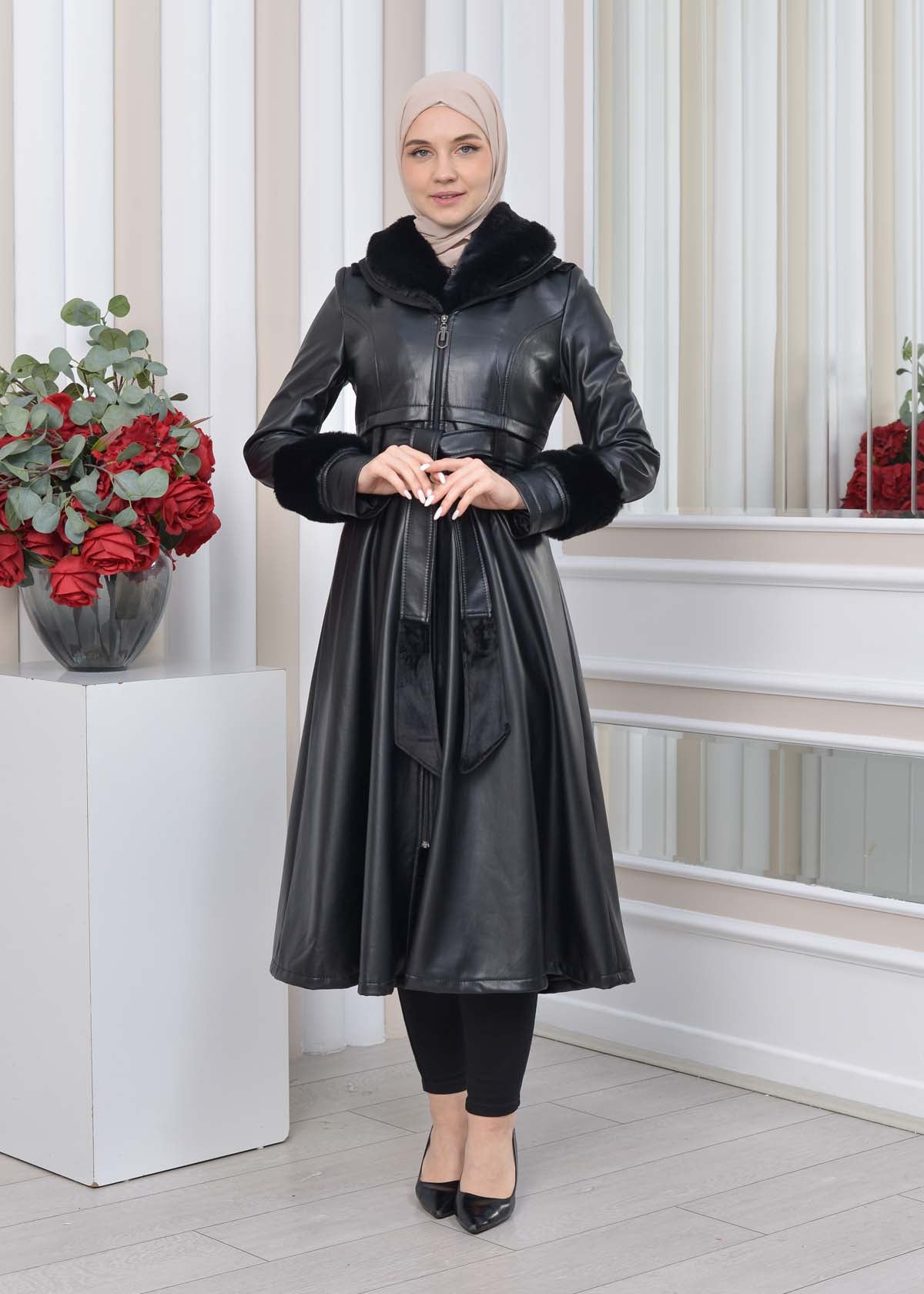 Eleganter Double-Cloche Leder-Trenchcoat mit Kaninchenfell-Futter 1350 - Schwarz