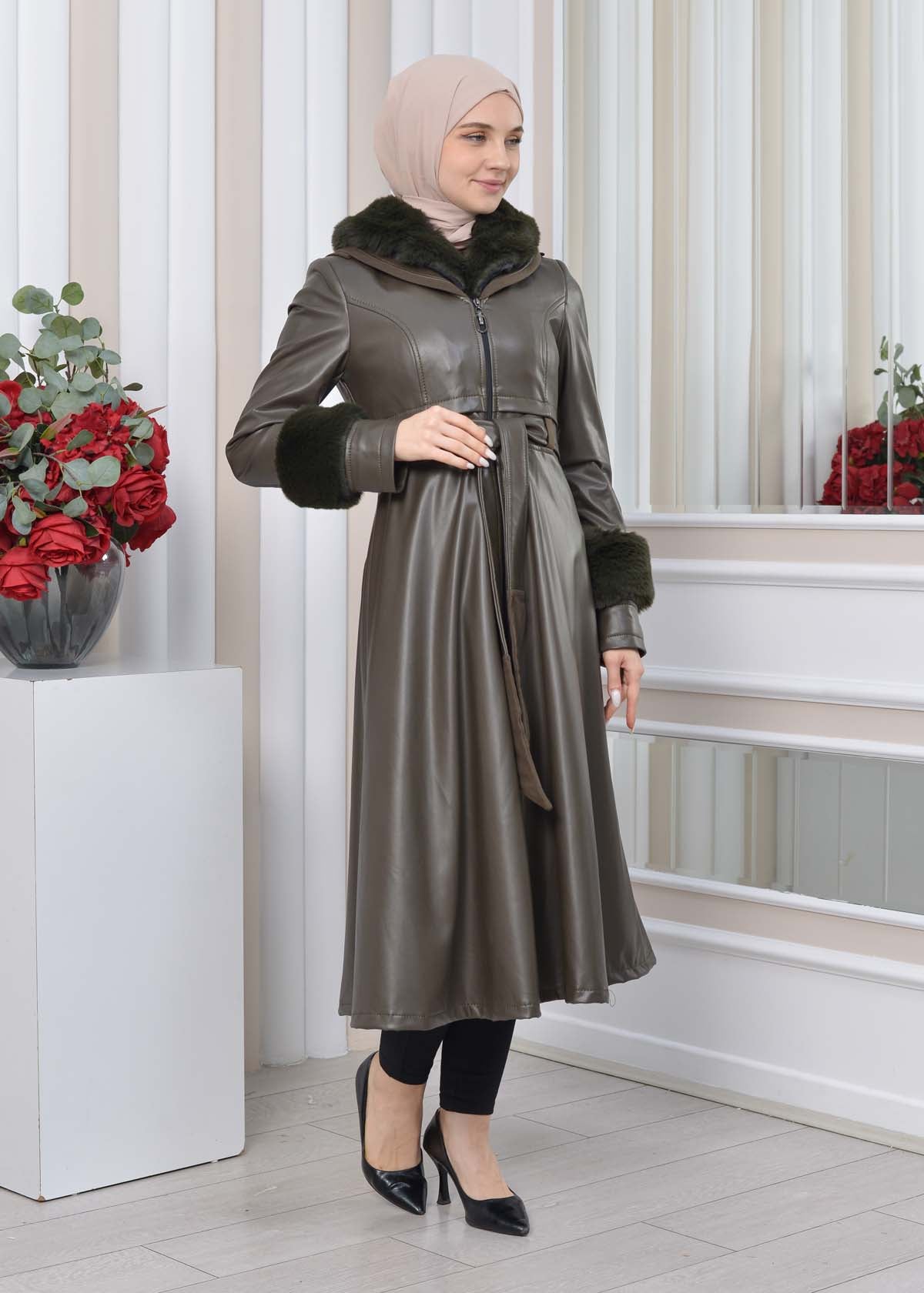 Eleganter Double-Cloche Leder-Trenchcoat mit Kaninchenfell-Futter 1350 - Khaki