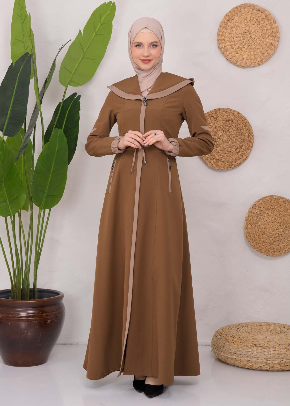 Langer Parachute-Regenmantel mit Kapuze und Satinfutter 1221 - Cognac