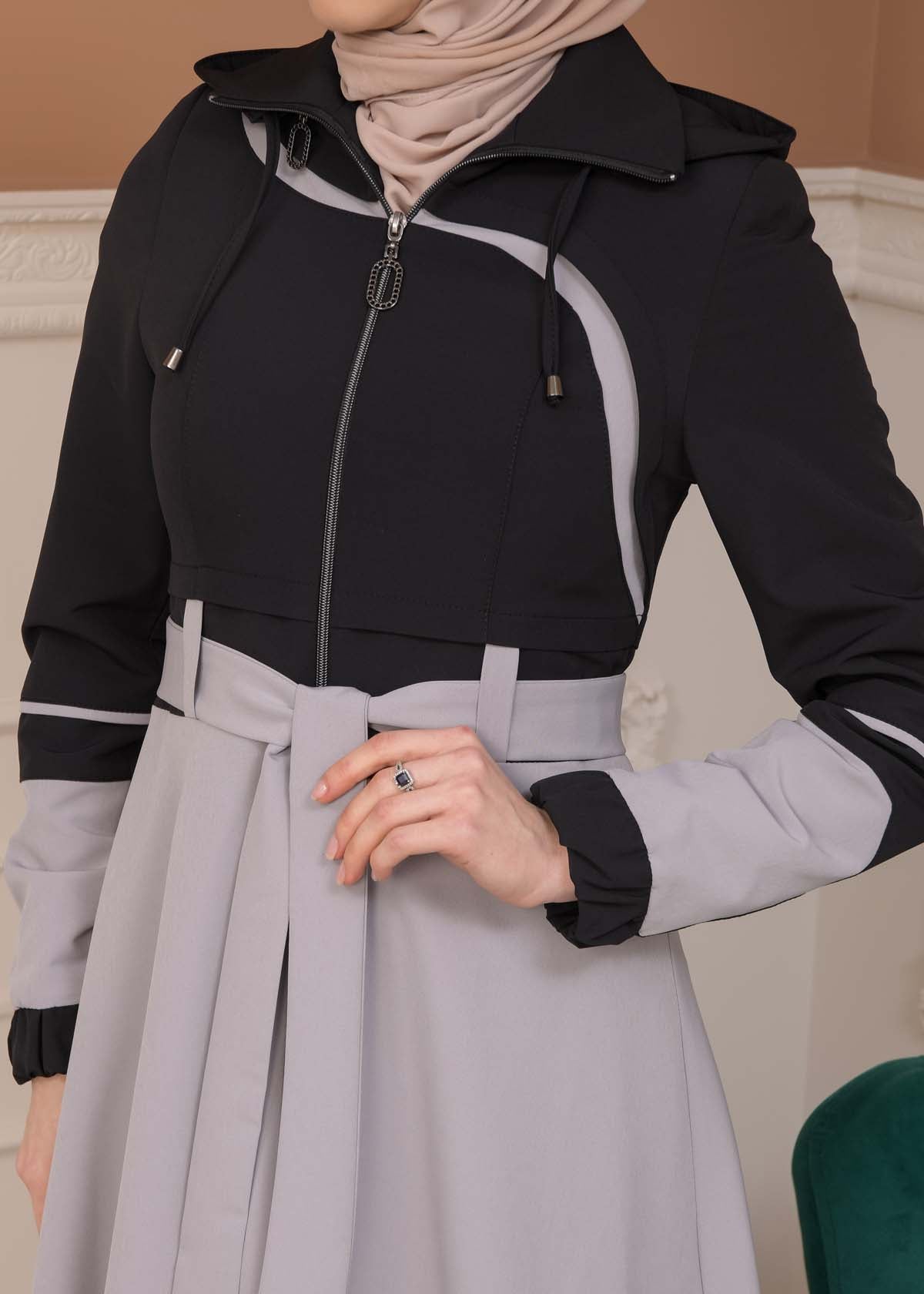 Regen-Trenchcoat aus Fallschirmstoff mit abnehmbarer Kapuze 1223 - Schwarz