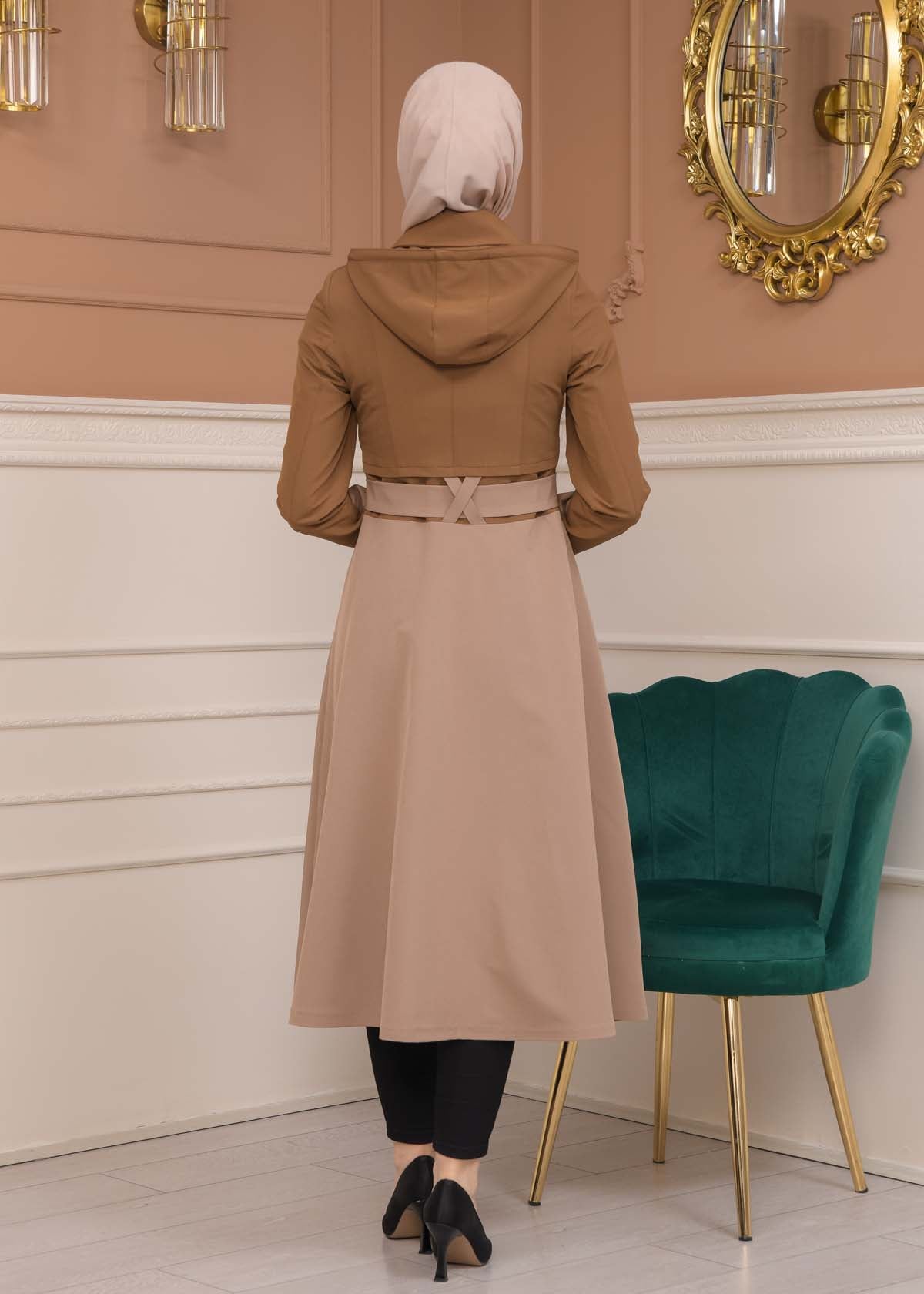 Regen-Trenchcoat aus Fallschirmstoff mit abnehmbarer Kapuze 1223 - Cognac