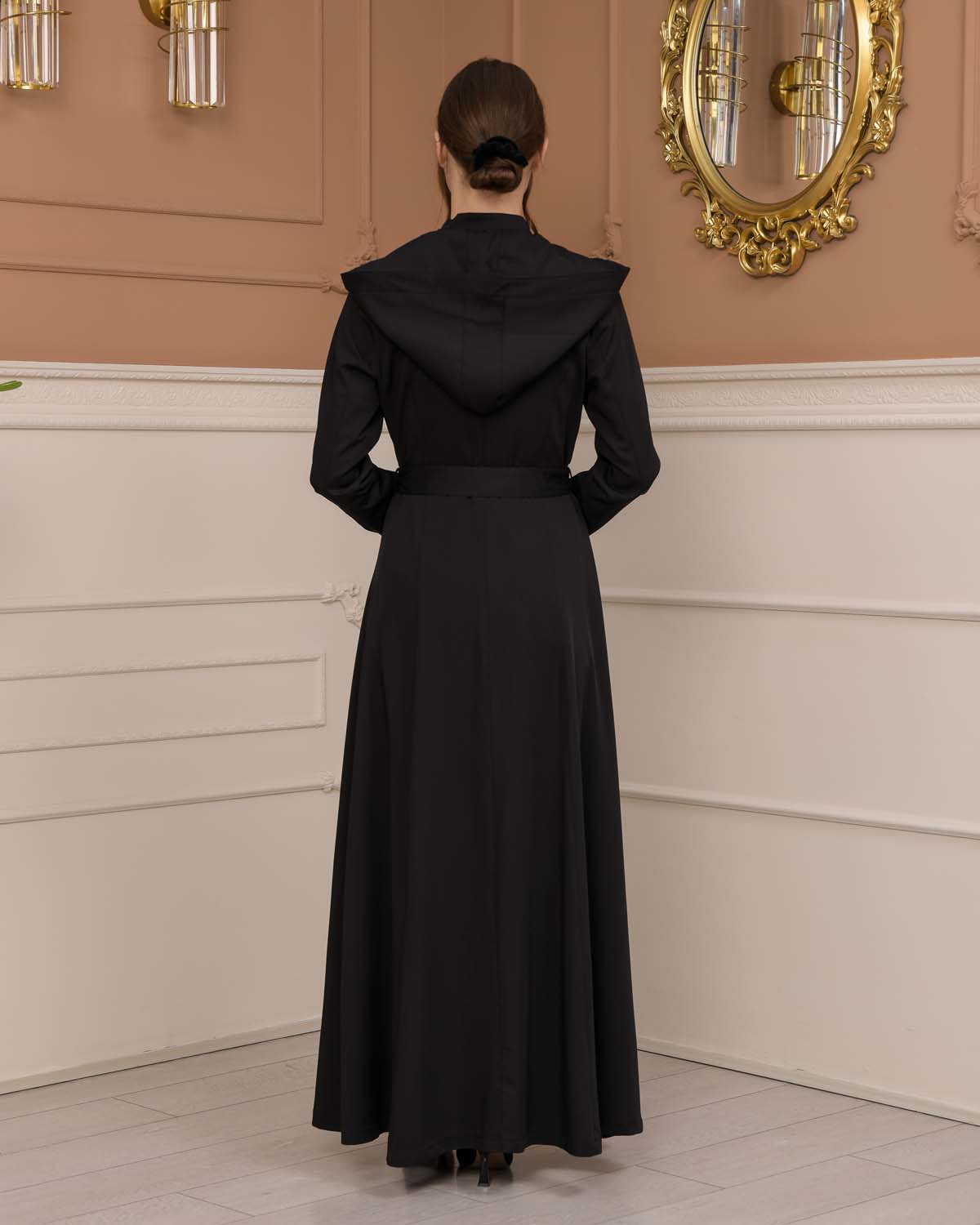 Luxuriöser Prada-Stoff Manto mit Satinfutter und Kapuze 1226 - Schwarz