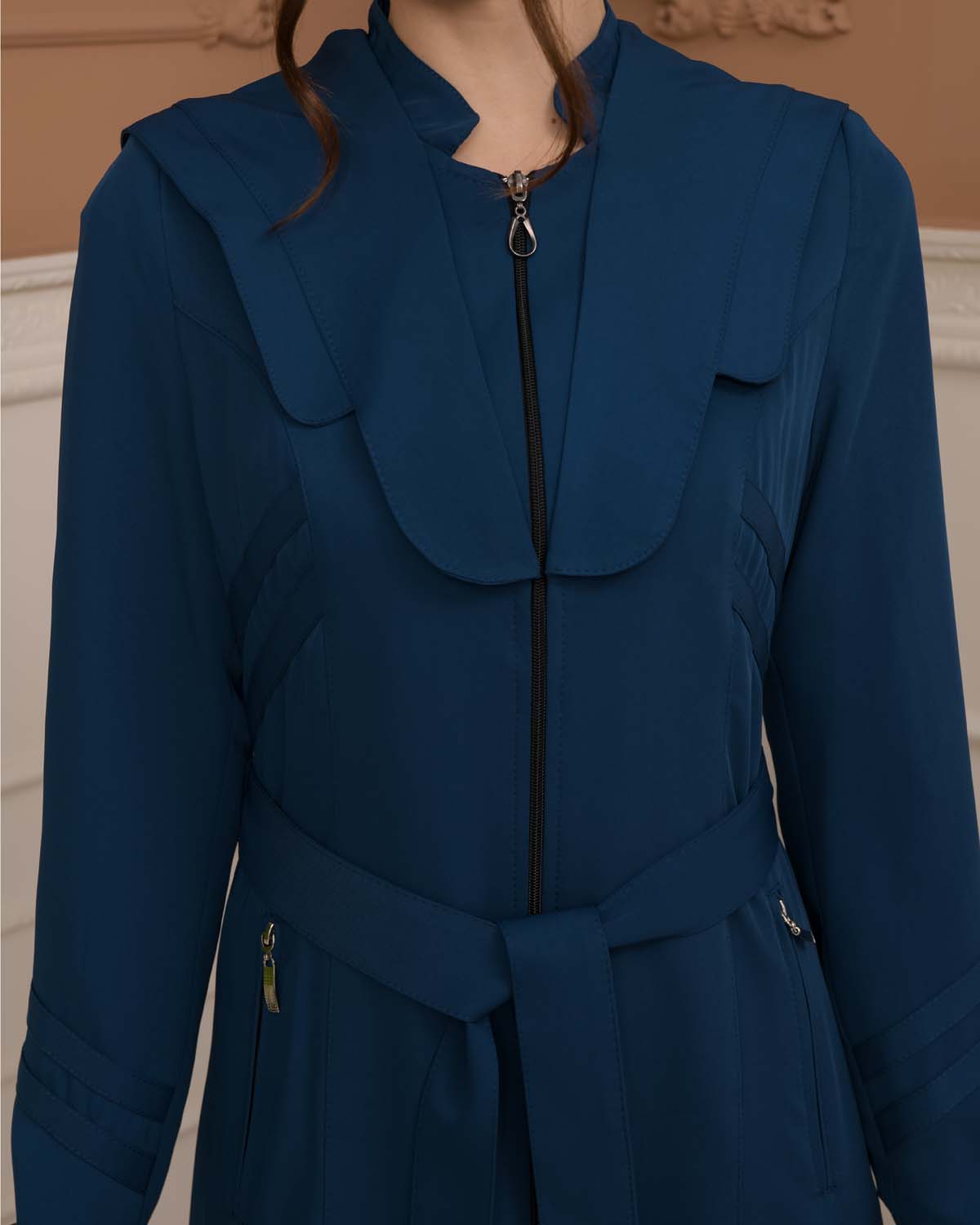 Luxuriöser Prada-Stoff Manto mit Satinfutter und Kapuze 1226 - Türkis