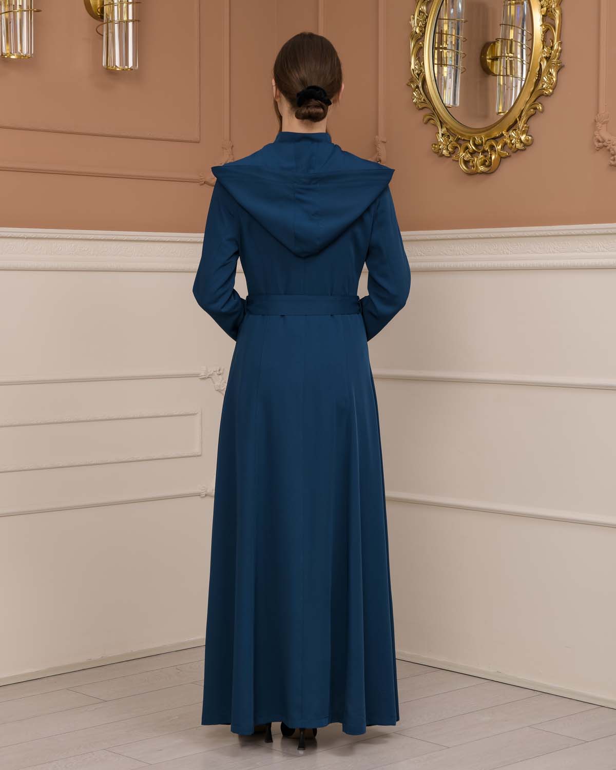 Luxuriöser Prada-Stoff Manto mit Satinfutter und Kapuze 1226 - Türkis