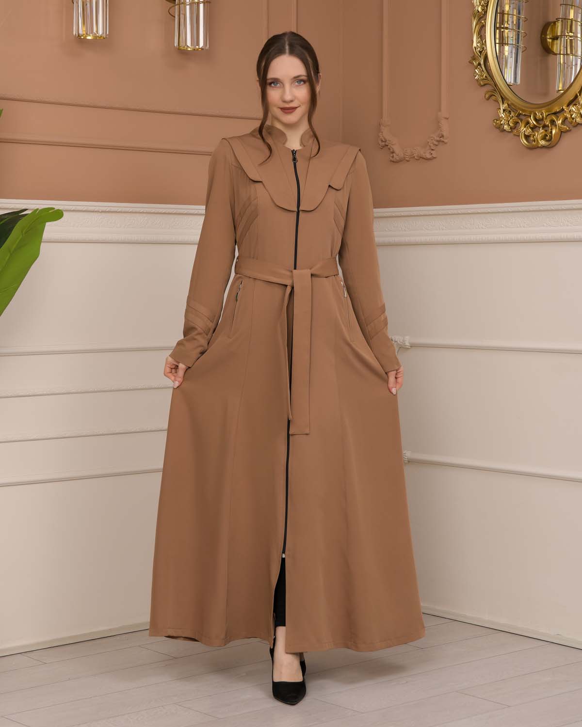 Luxuriöser Prada-Stoff Manto mit Satinfutter und Kapuze 1226 - Beige