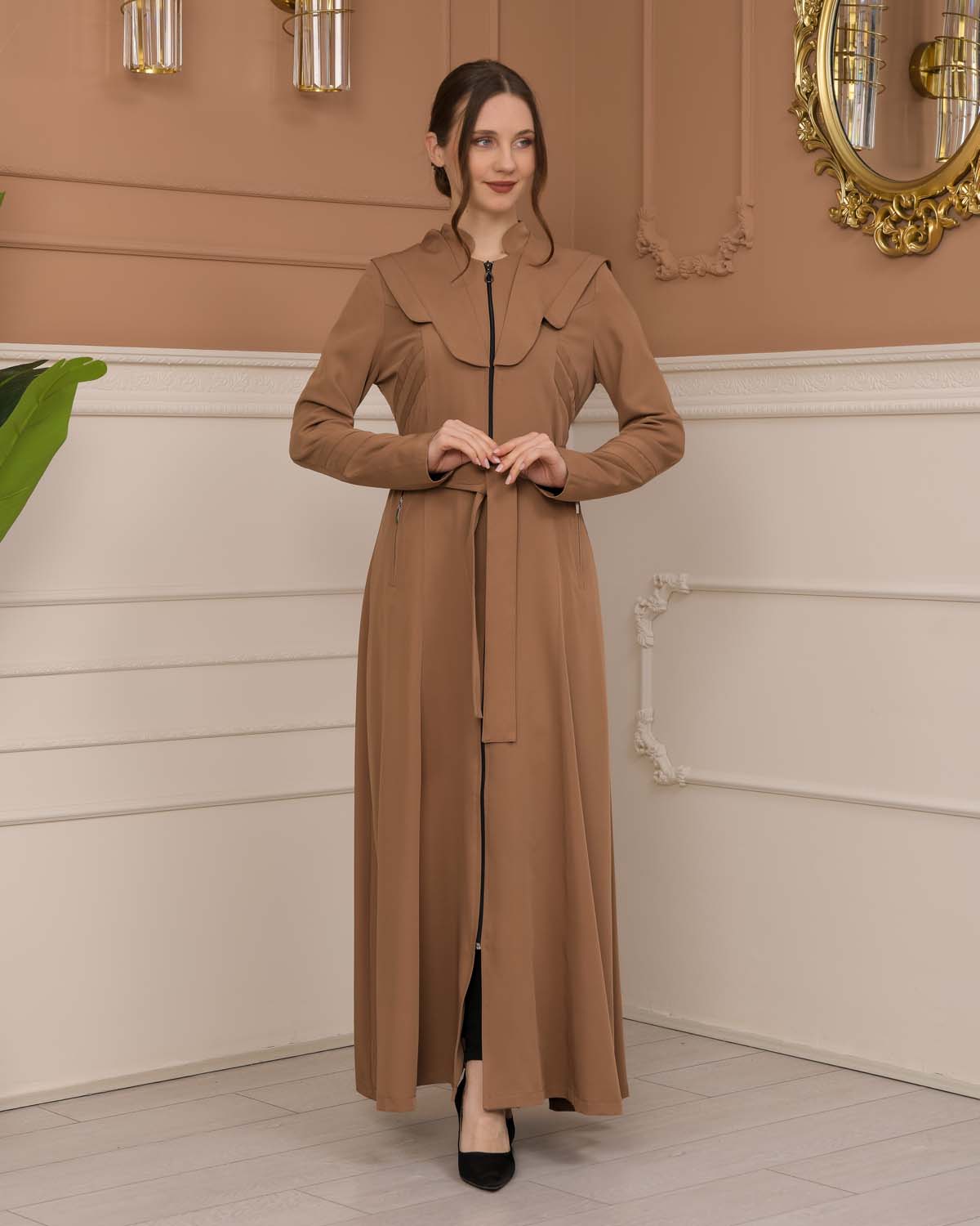 Luxuriöser Prada-Stoff Manto mit Satinfutter und Kapuze 1226 - Beige