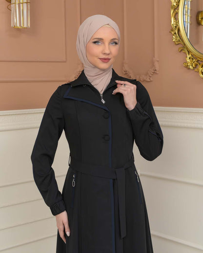 brada-Stoff Manto mit Satinfutter, abnehmbarer Kapuze und Knopfablikation 1230 - Schwarz