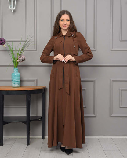 Eleganter brada-Manto mit Satinfutter und abnehmbarer Kapuze 1231 - Braun