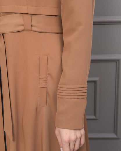 Eleganter brada-Manto mit Satinfutter und abnehmbarer Kapuze 1231 - Cognac