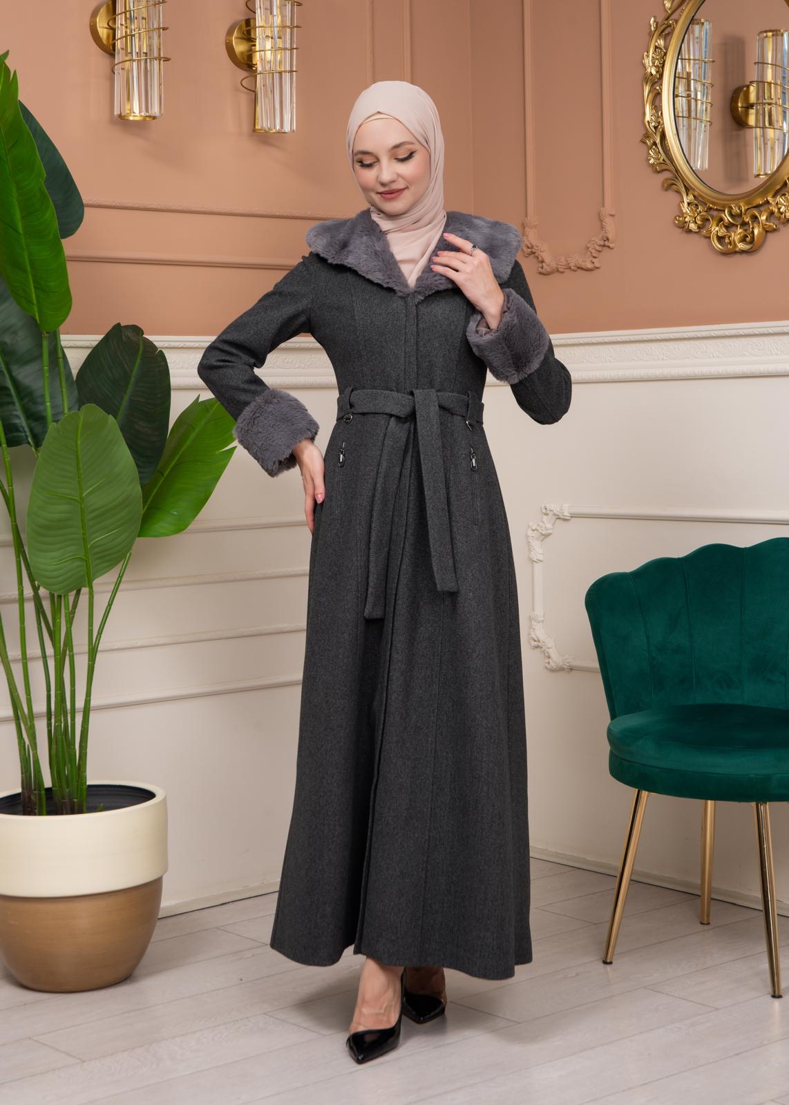 Langer Wollmantel mit Vollpelzkapuze und Pelzärmeln 1360 - Grau