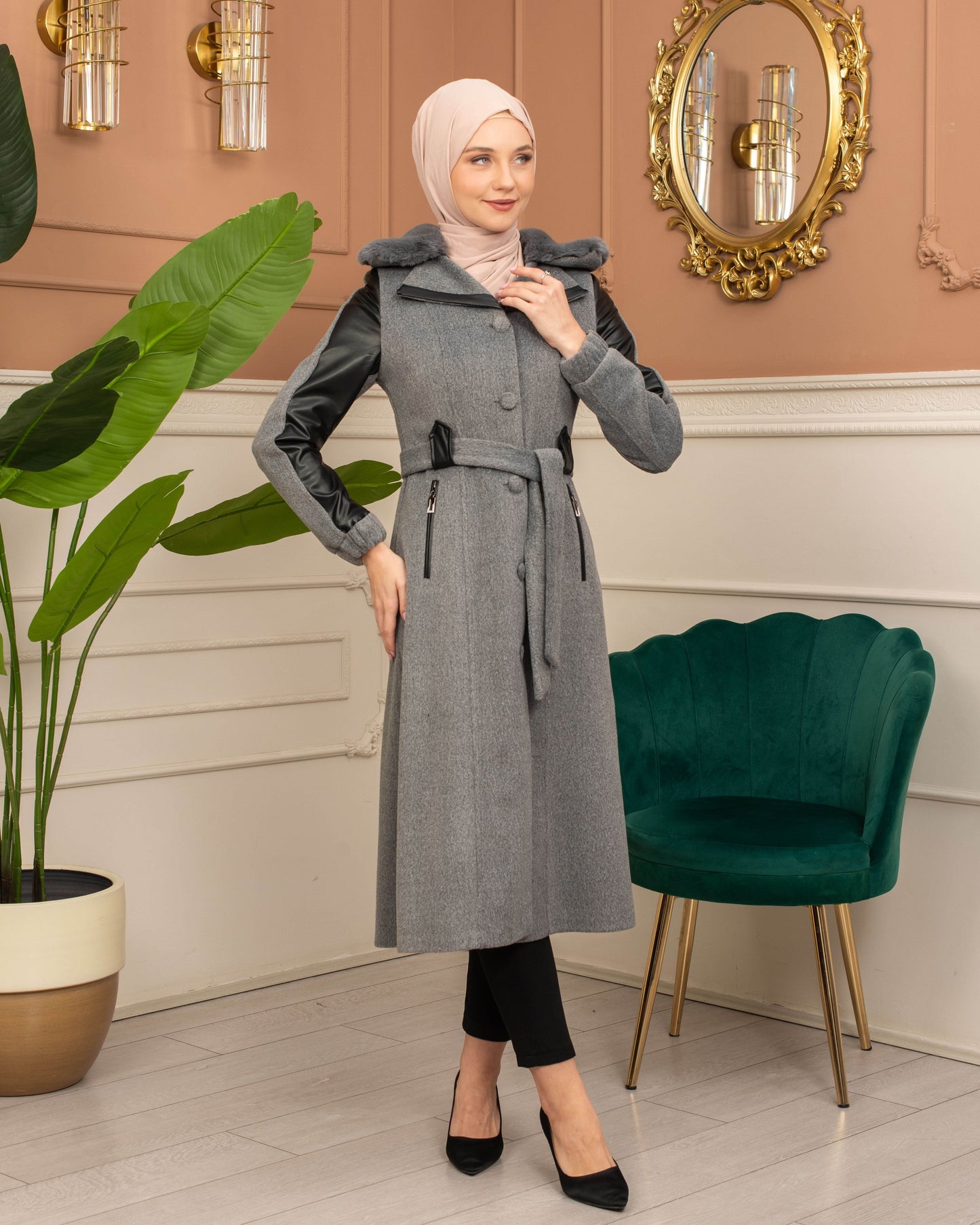 Mohair-Filz Mantel mit Lederärmeln und Fellkapuze 1364 - Grau