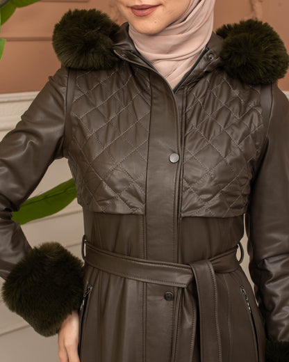 Eleganter Leder-Trenchcoat mit Fellfutter und abnehmbarer Kapuze 1365 - Khaki