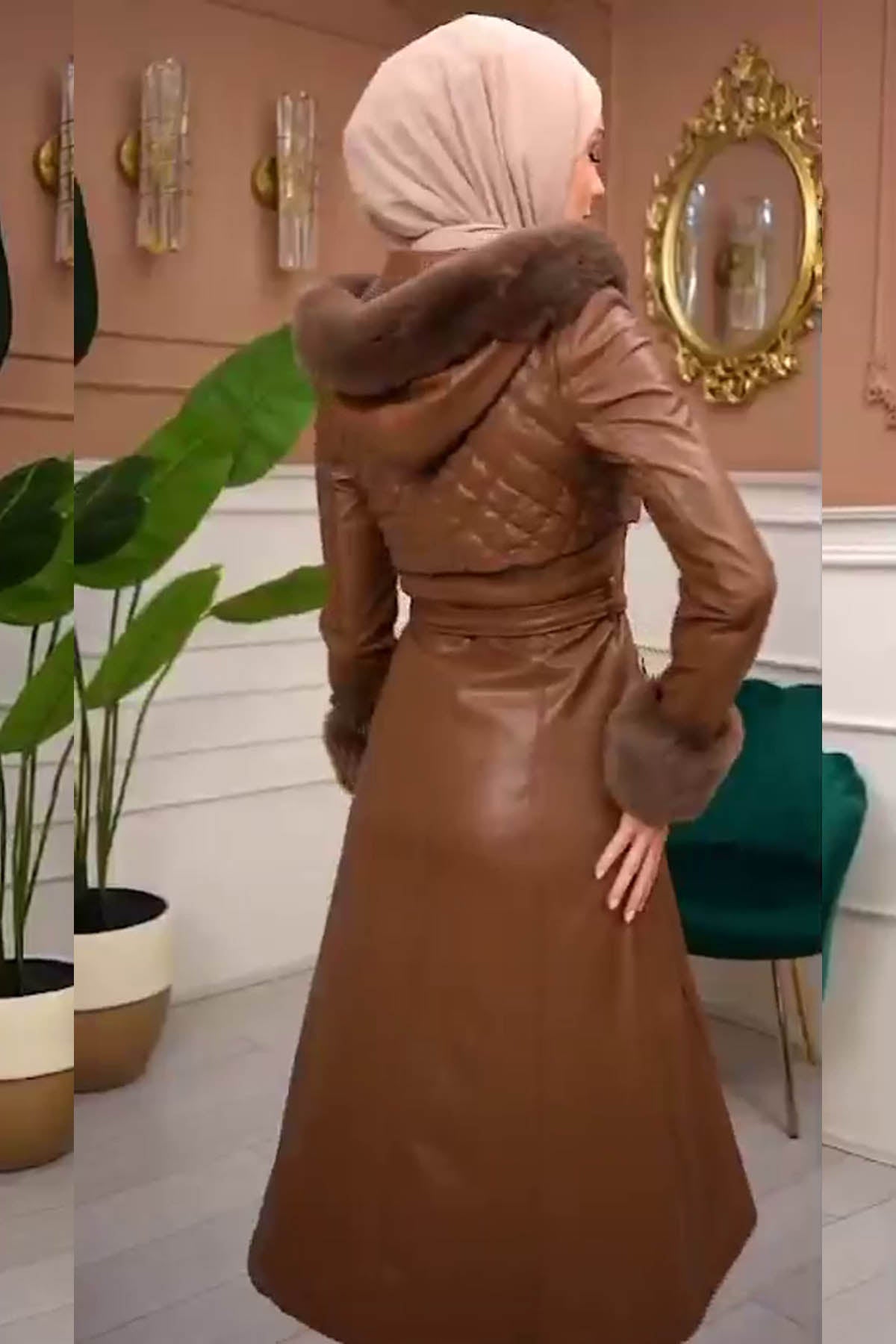 Eleganter Leder-Trenchcoat mit Fellfutter und abnehmbarer Kapuze 1365 - Cognac