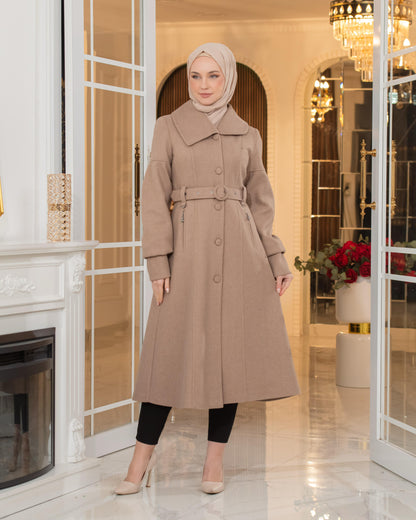 Winter-Trenchcoat mit Fellfutter, Knöpfen und Puffärmeln 1378 - Beige