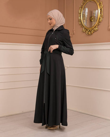 Eleganter brada-Manto mit Satinfutter und abnehmbarer Kapuze 1234 - Schwarz