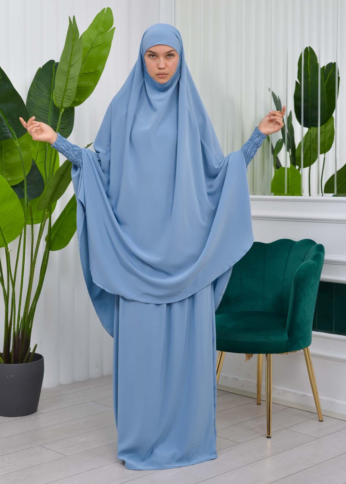 Zweiteiliges Isdal-Set mit gesmokten Ärmeln 822 - Babyblau