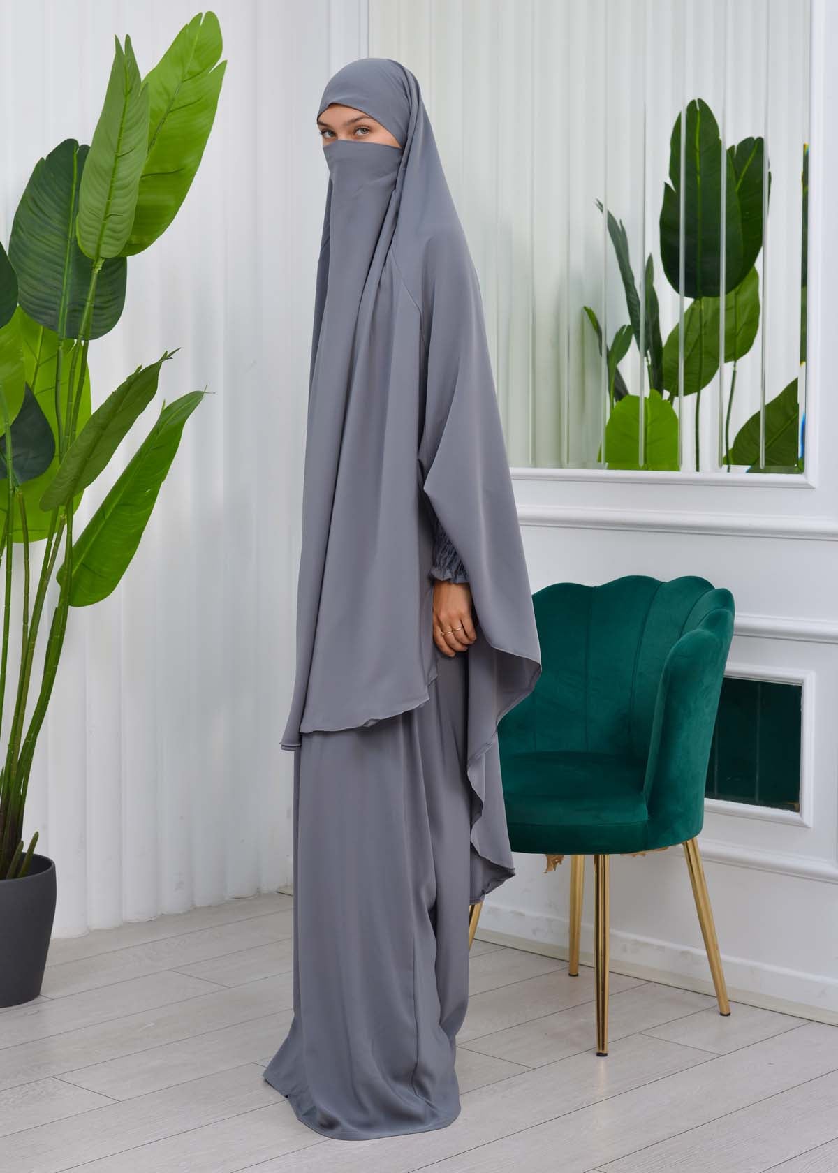 Zweiteiliges Isdal-Set mit gesmokten Ärmeln 822 - Anthrazit