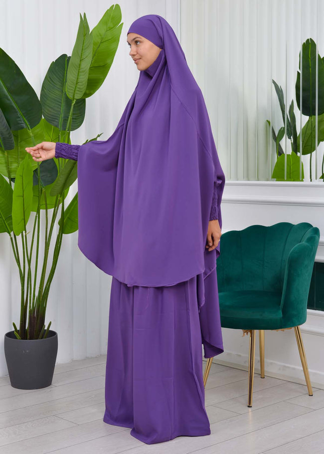 Zweiteiliges Isdal-Set mit gesmokten Ärmeln 822 Main Image