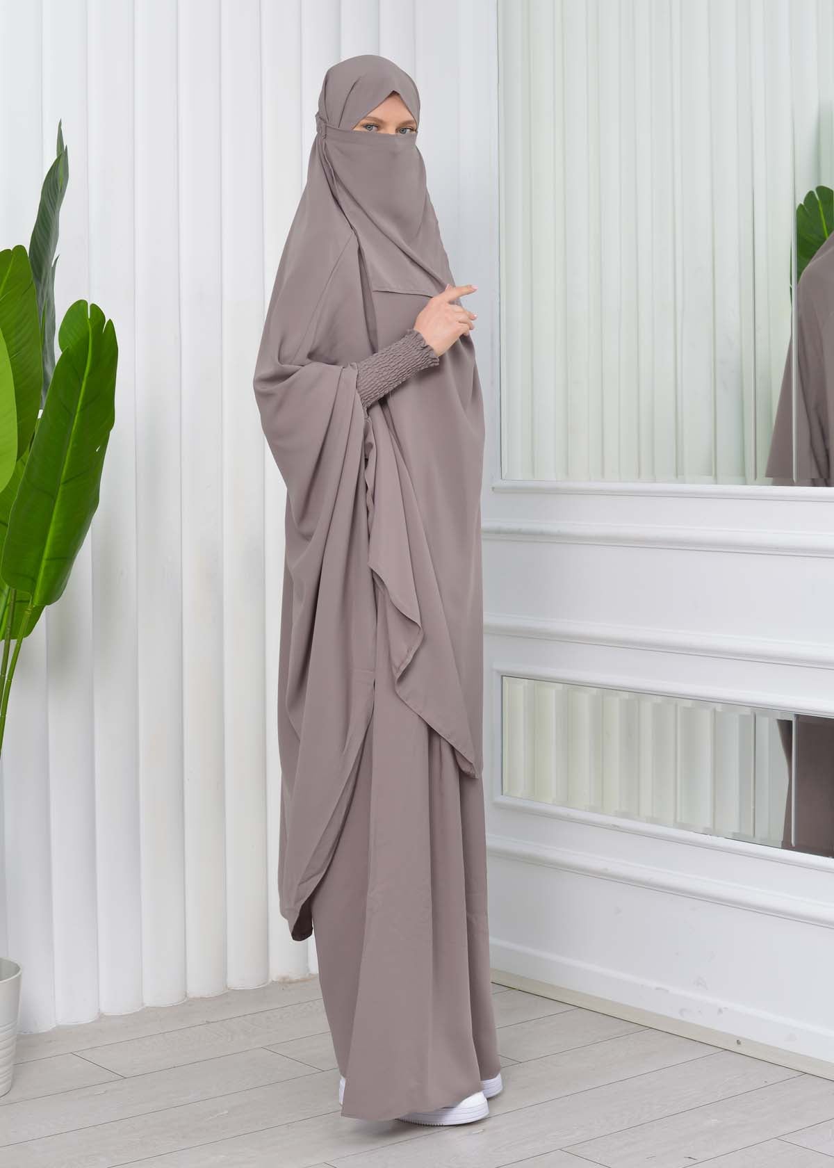 Zweiteiliges Isdal-Set mit gesmokten Ärmeln 822 - Hellbraun