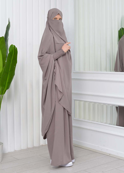 Zweiteiliges Isdal-Set mit gesmokten Ärmeln 822 - Hellbraun