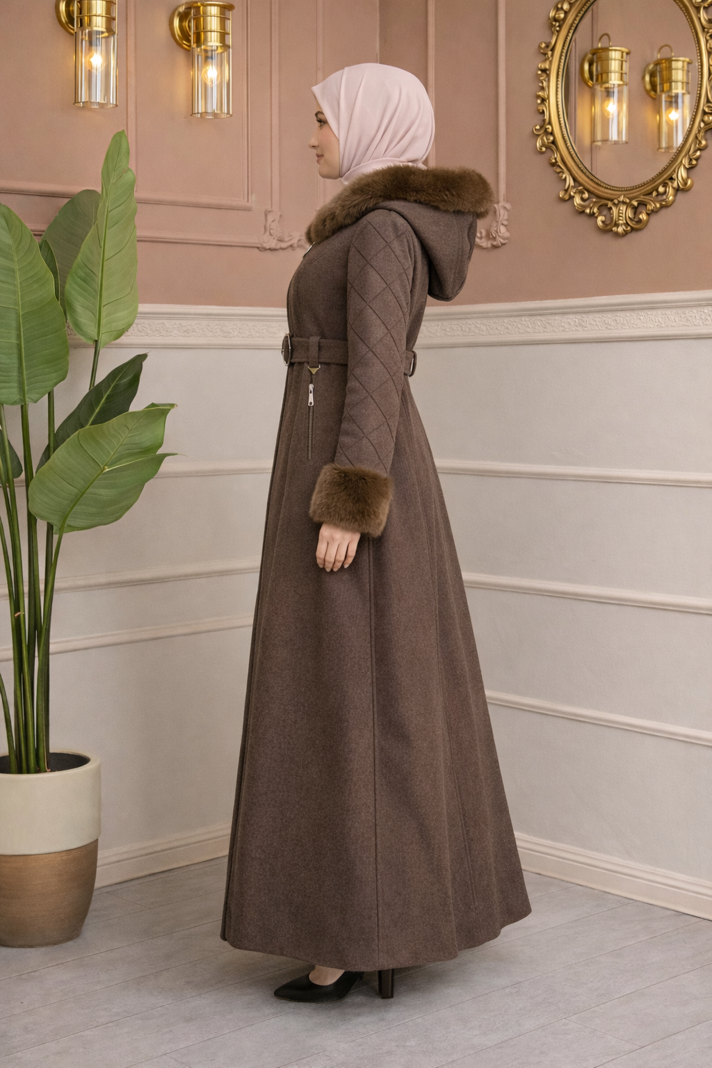 Langer Wollmantel mit Pelzbesatz und Kapuze 1381 - Braun