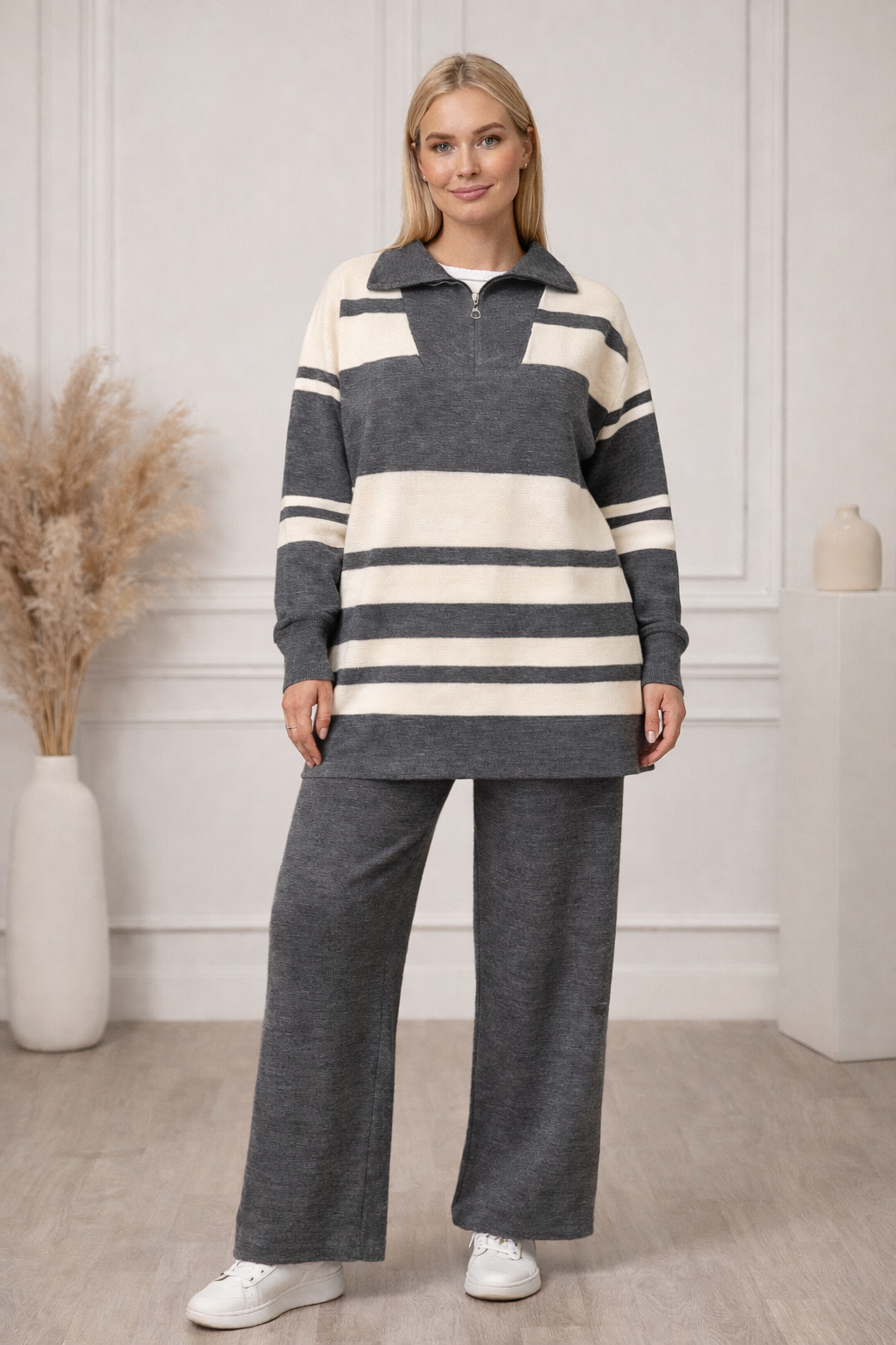 Modernes zweiteiliges Damen-Strickset gestreift mit Reißverschluss 4209 - Grau