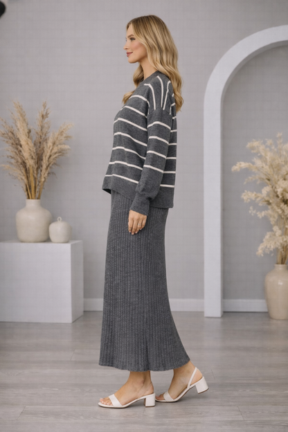 Elegantes zweiteiliges Damen-Strickkleid gestreift 4210 - Grau