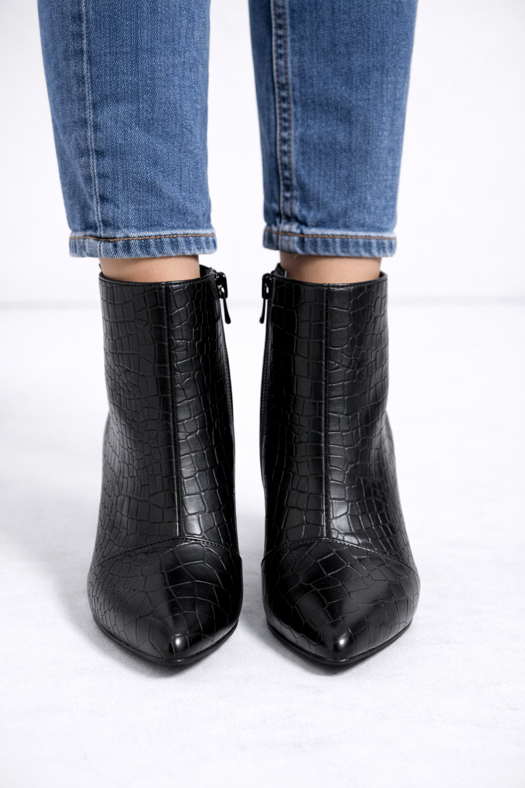 Damen-Stiefeletten in Kroko-Optik mit Blockabsatz 6321 - Schwarz