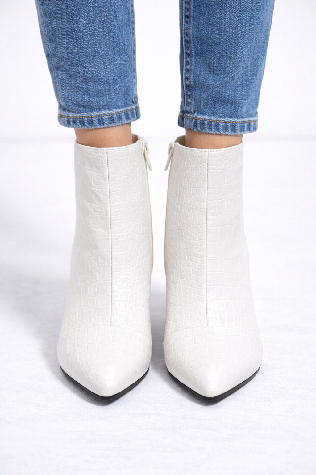 Damen-Stiefeletten in Kroko-Optik mit Blockabsatz 6321 - Weiß