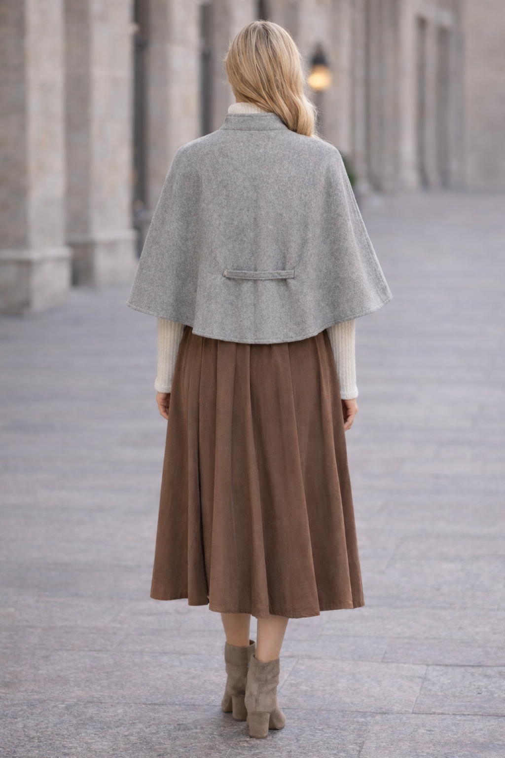 Damen Cape aus hochwertigem Flanell ohne Ärmel 1281 - Grau