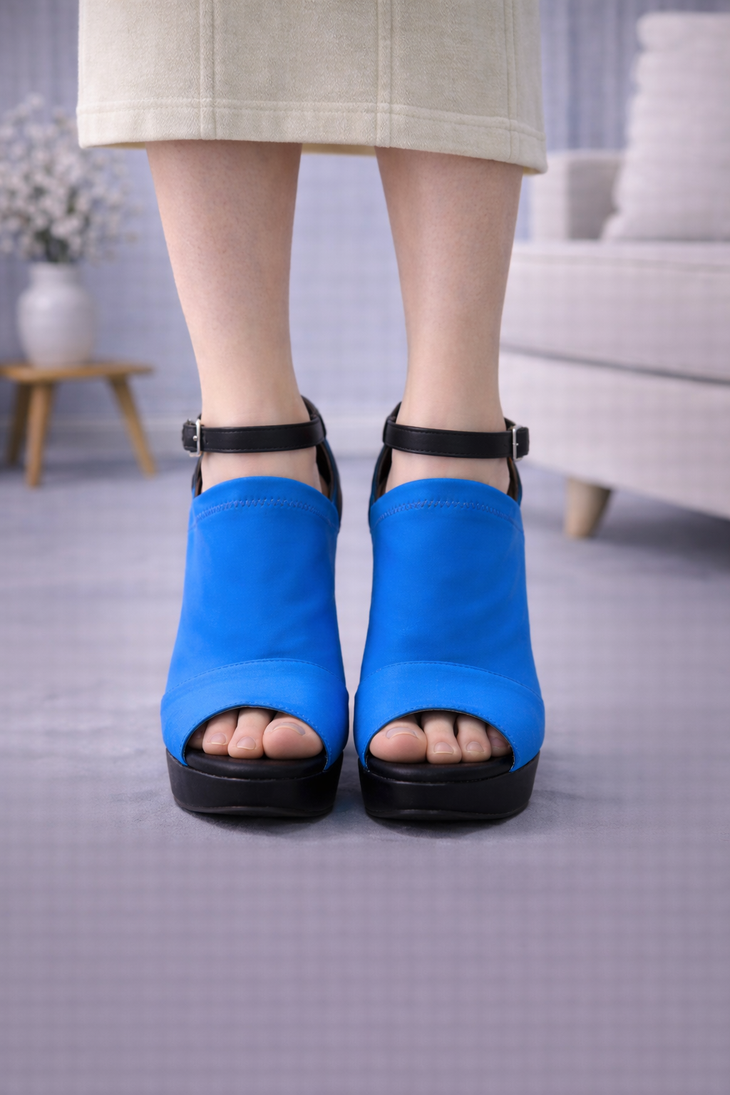 Moderne Plateau-High Heels mit Fesselriemen 6305 - Blau