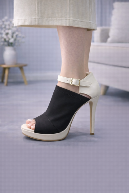 Moderne Plateau-High Heels mit Fesselriemen 6305 - Schwarz