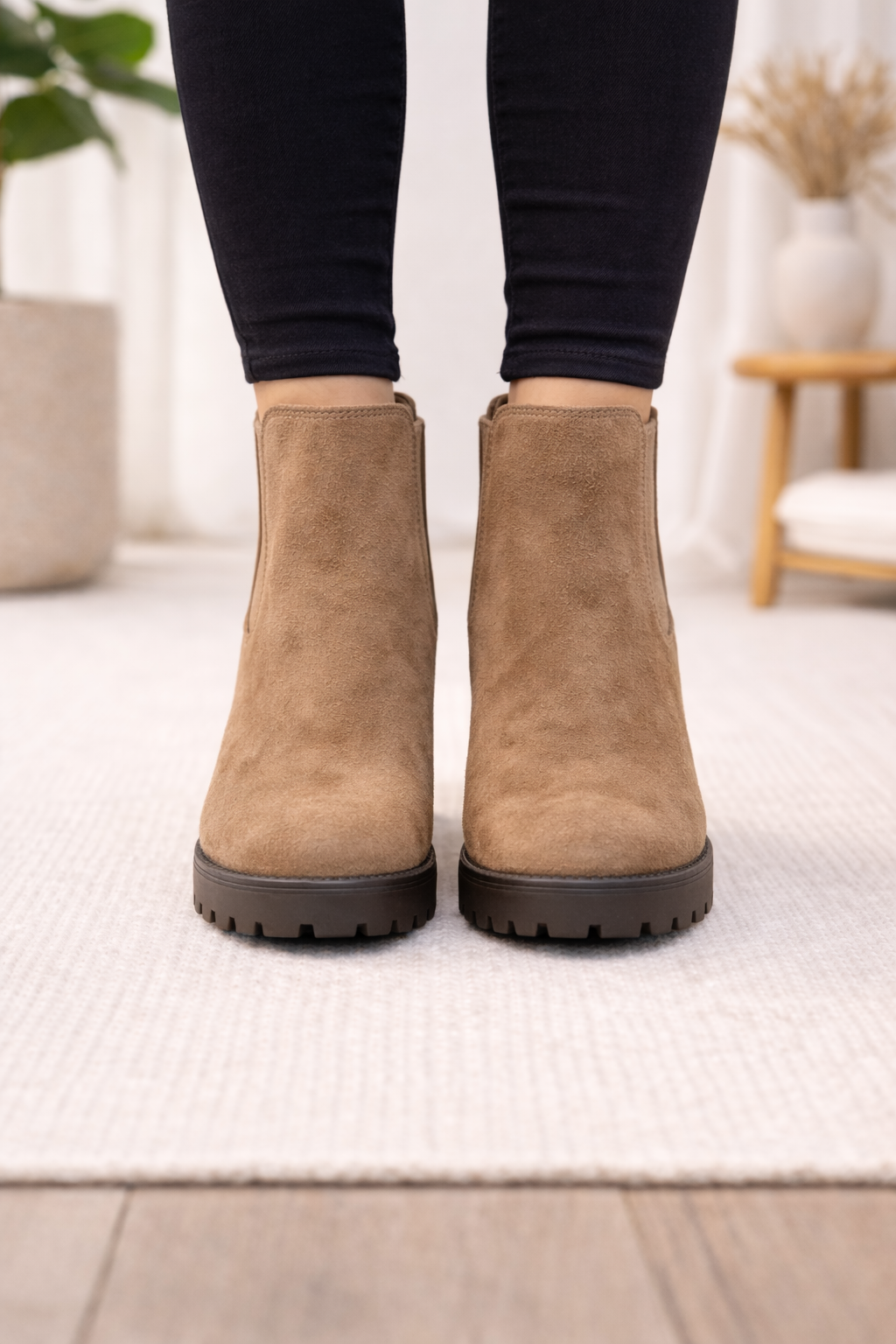 Weinrote Chelsea Boots in Wildleder-Optik mit Profilsohle 6309 - Mausgrau