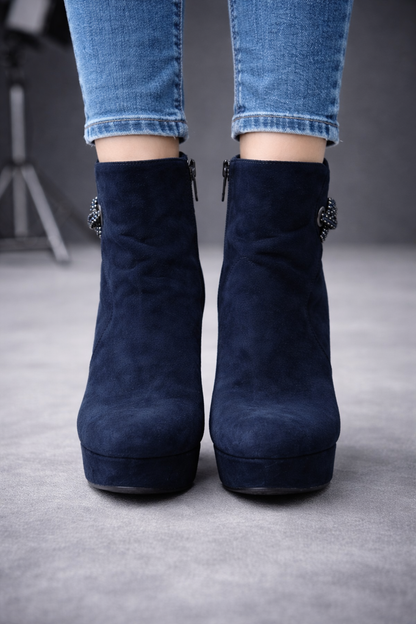 Dunkelblaue Wildleder-Optik Stiefeletten mit Deko-Detail 6323 - Dunkelblau