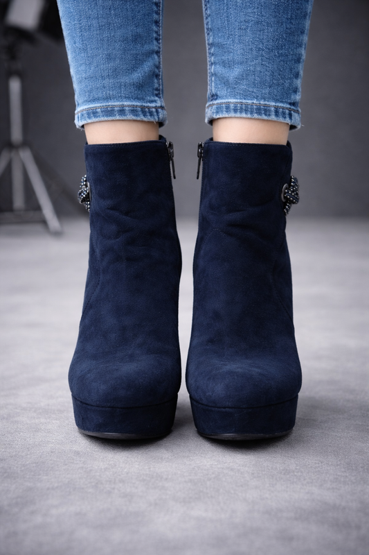 Dunkelblaue Wildleder-Optik Stiefeletten mit Deko-Detail 6323 - Dunkelblau