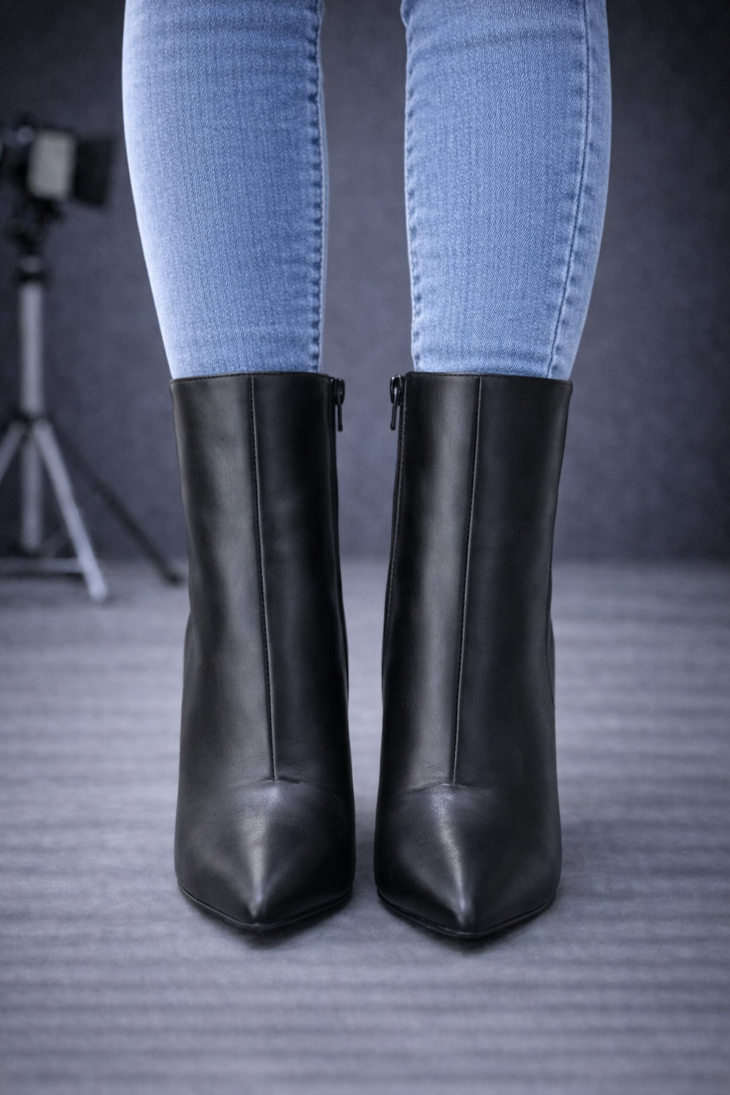 Elegante Leder-Stiefeletten mit Blockabsatz und spitzer Form 6320 - Schwarz