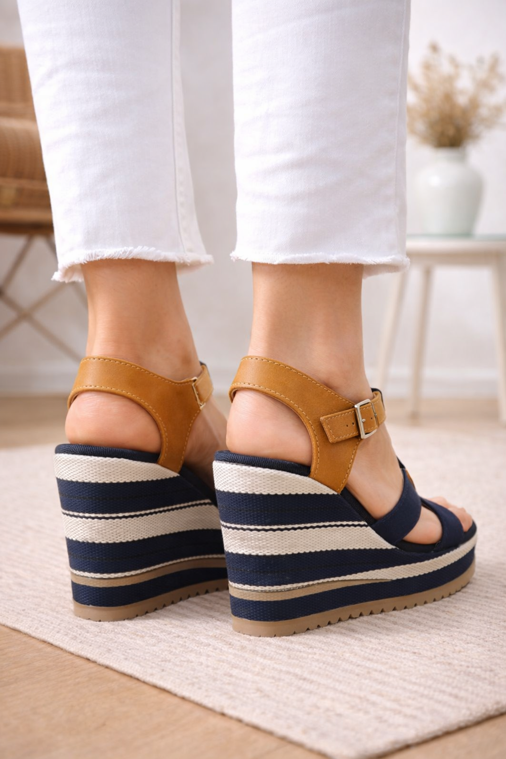 Keilsandaletten im Marine-Look mit T-Riemen (11 cm Absatz) 6315 - Dunkelblau