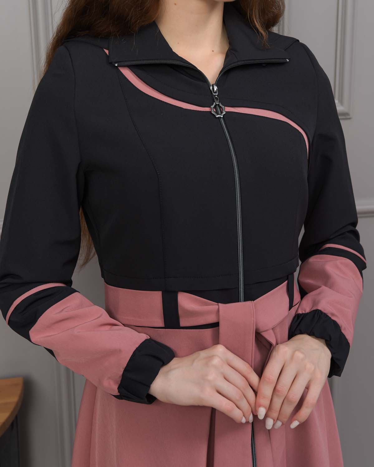 Regen-Trenchcoat aus Fallschirmstoff mit abnehmbarer Kapuze 1223 - Puder